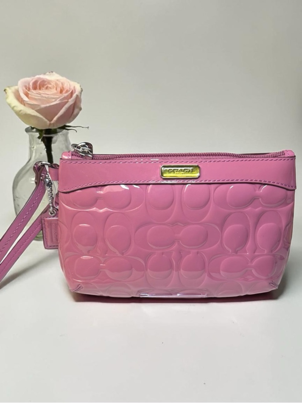 Coach Pink Patent Embossed Wristlet Signature C Zip Pouch NWT - Giftable 💕